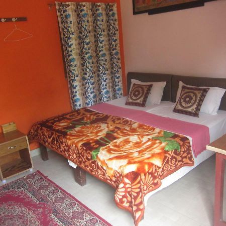Kedar Guest House -Feel At Home Varanasi Exteriör bild