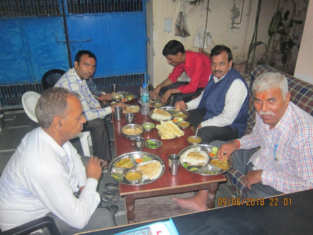Kedar Guest House -Feel At Home Varanasi Exteriör bild